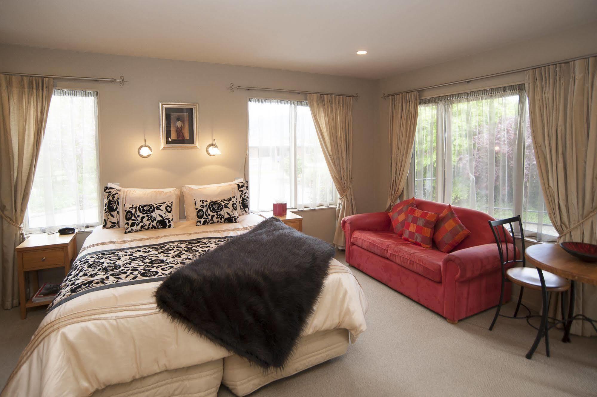 Blue Ridge Studios And Bed & Breakfast Te Anau Buitenkant foto